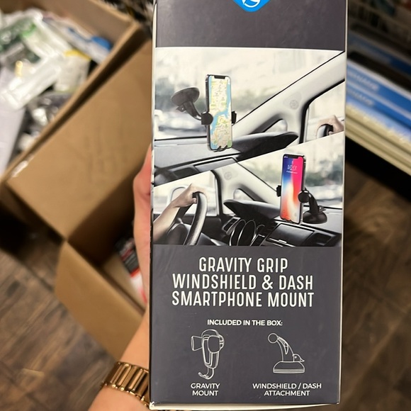 Gravity grip car mount - Picture 4 of 4